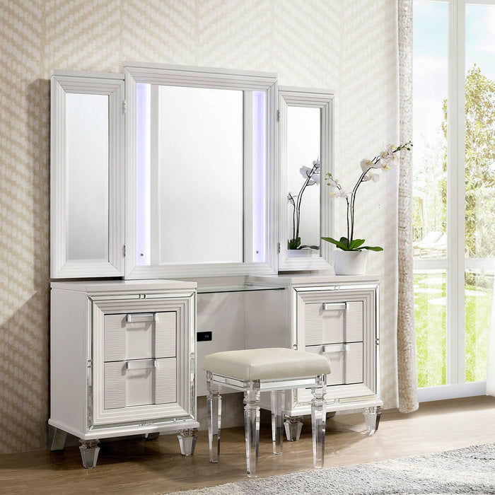 Twenty Nine Dressing Set